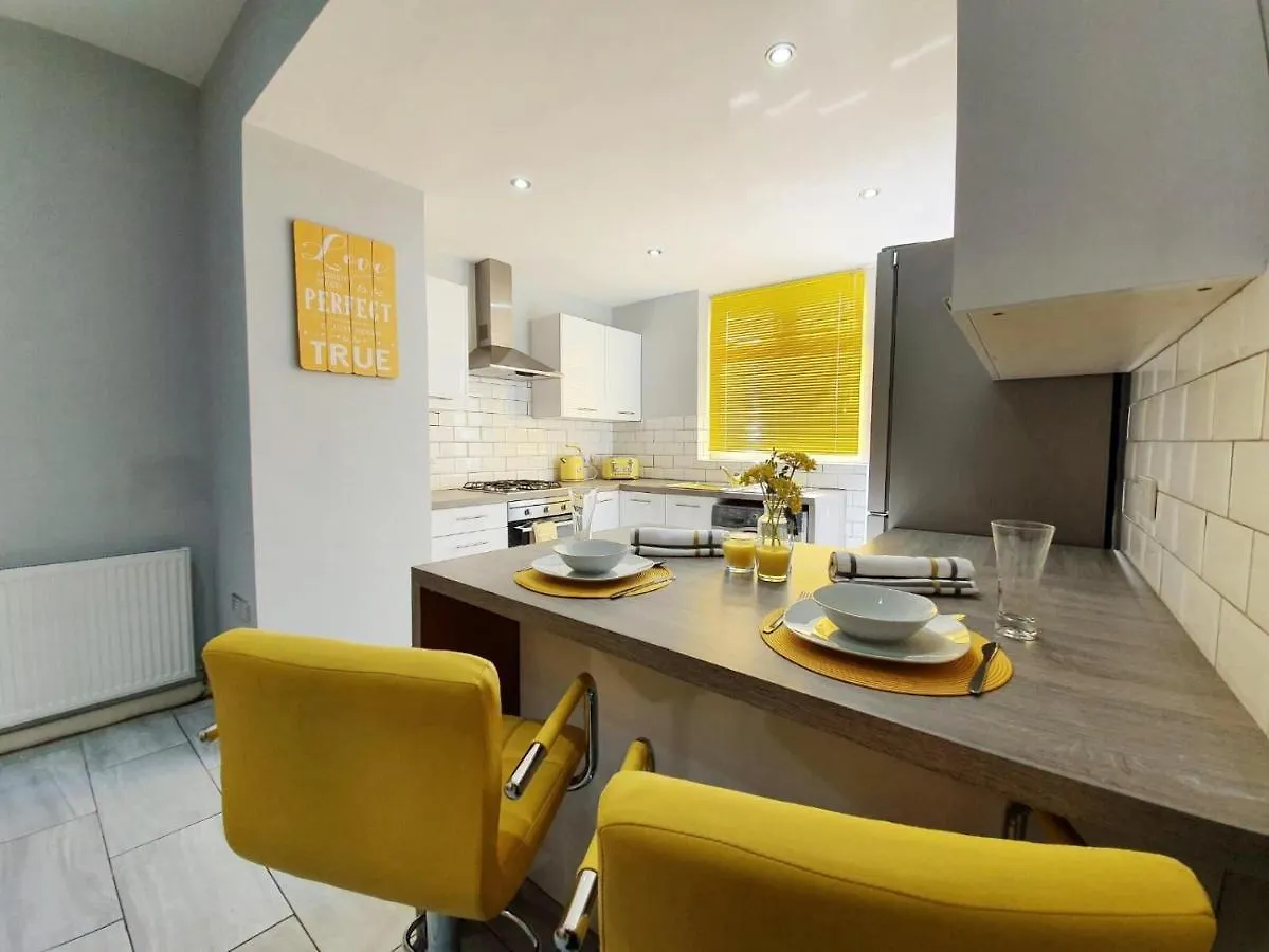 Holiday home Sunflower Suite Under Sasco Apartments Blackpool