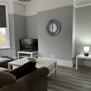 https://entire-spacious-4-bedroom-apartment-in-bournemouth.bournemouth-hotels.org