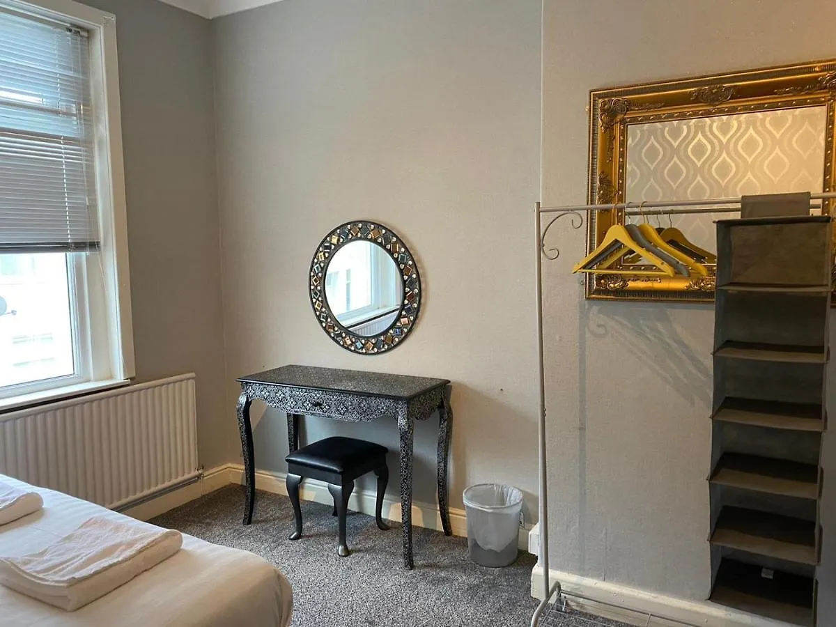 Holiday home Sunflower Suite Under Sasco Apartments Blackpool United Kingdom